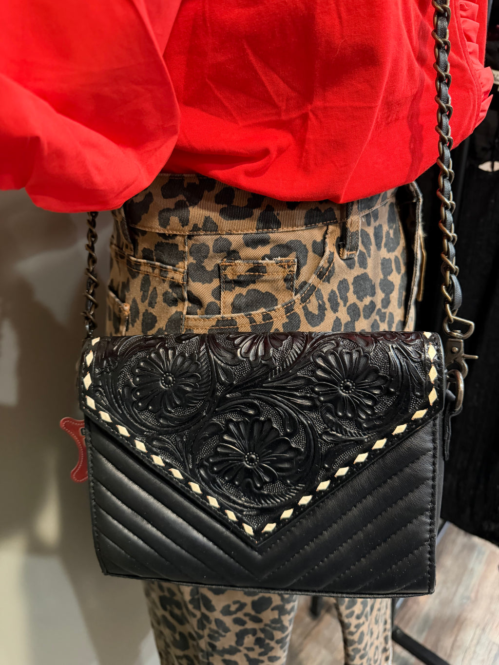 American Darling Western Hand-tooled Floral Envelope Bag in Black