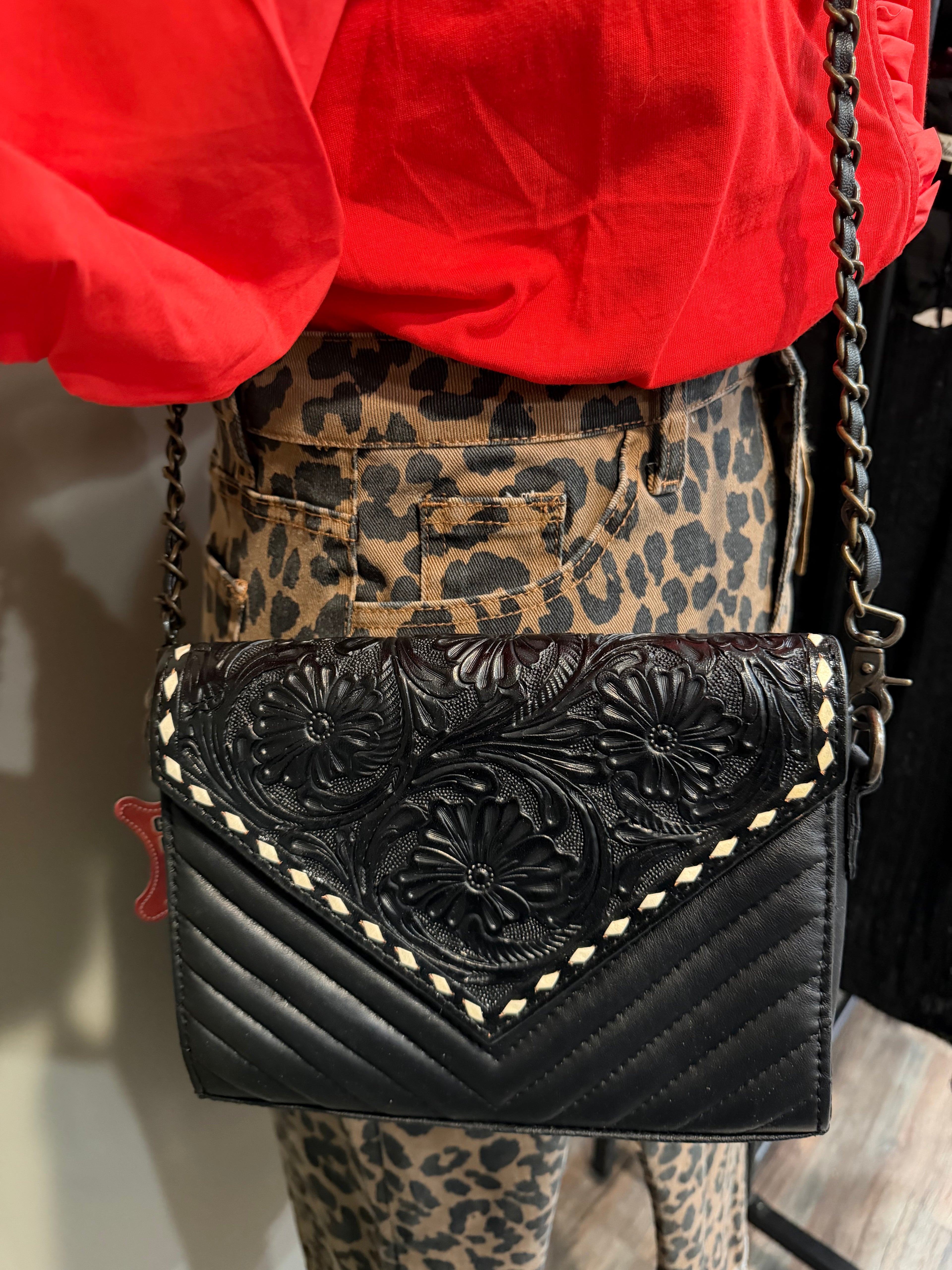 American Darling Western Hand-tooled Floral Envelope Bag in Black