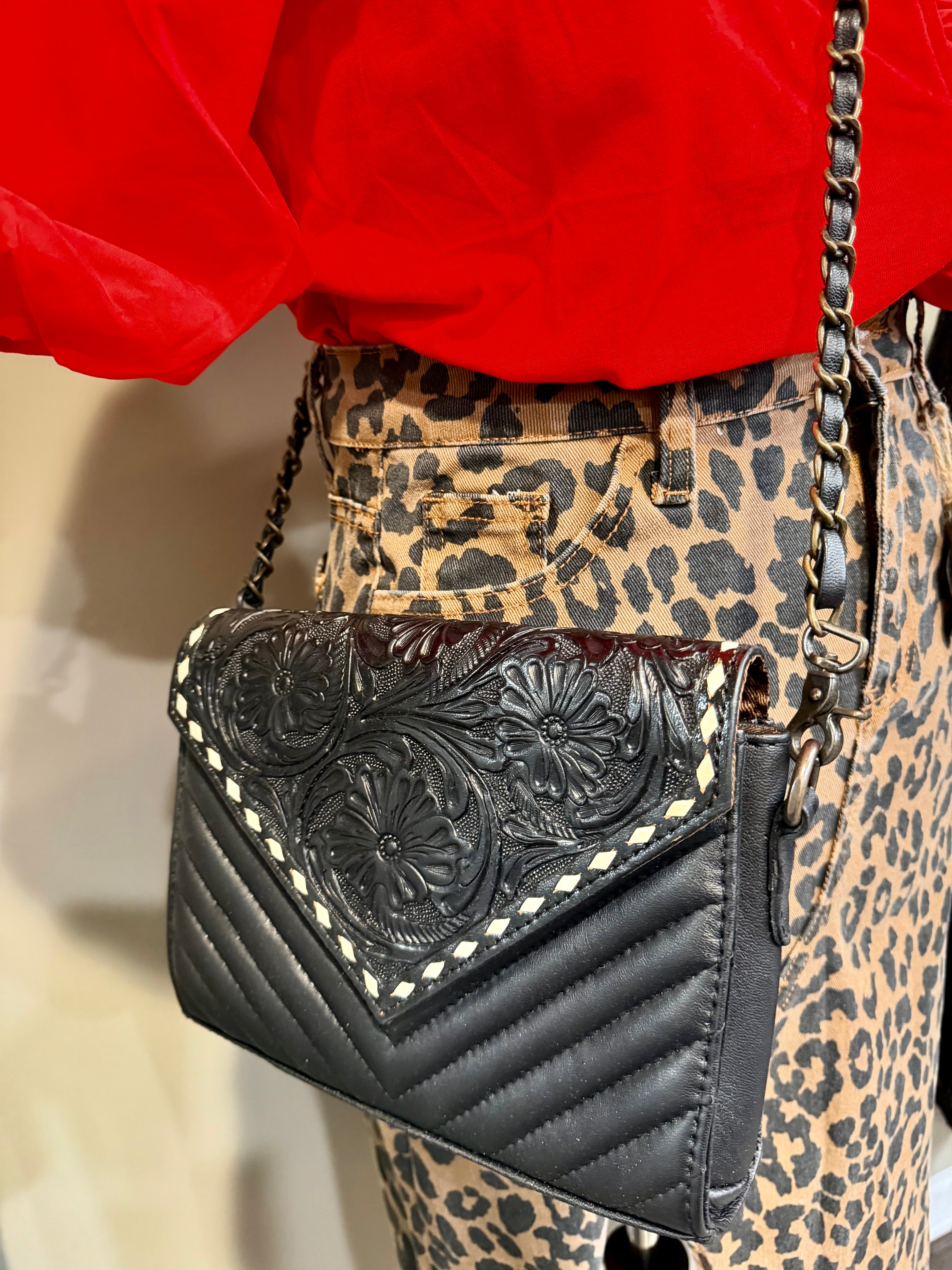 American Darling Western Hand-tooled Floral Envelope Bag in Black